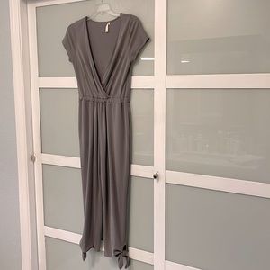 Illa Illa romper - sexy v-neck with pockets and cute ankle tie detail! Size S